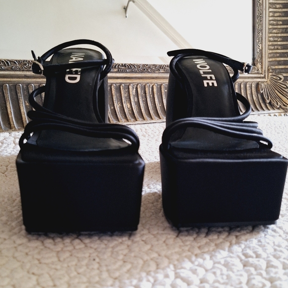 NWOB NAKED WOLFE Jenny Strappy Satin Platform Sandals Black Sz 10 Org $300 - Picture 9 of 14